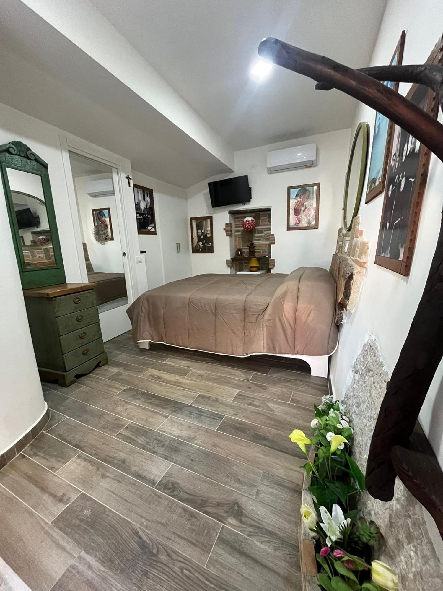 Dimora Forgione B&B - Pietrelcina Exterior foto